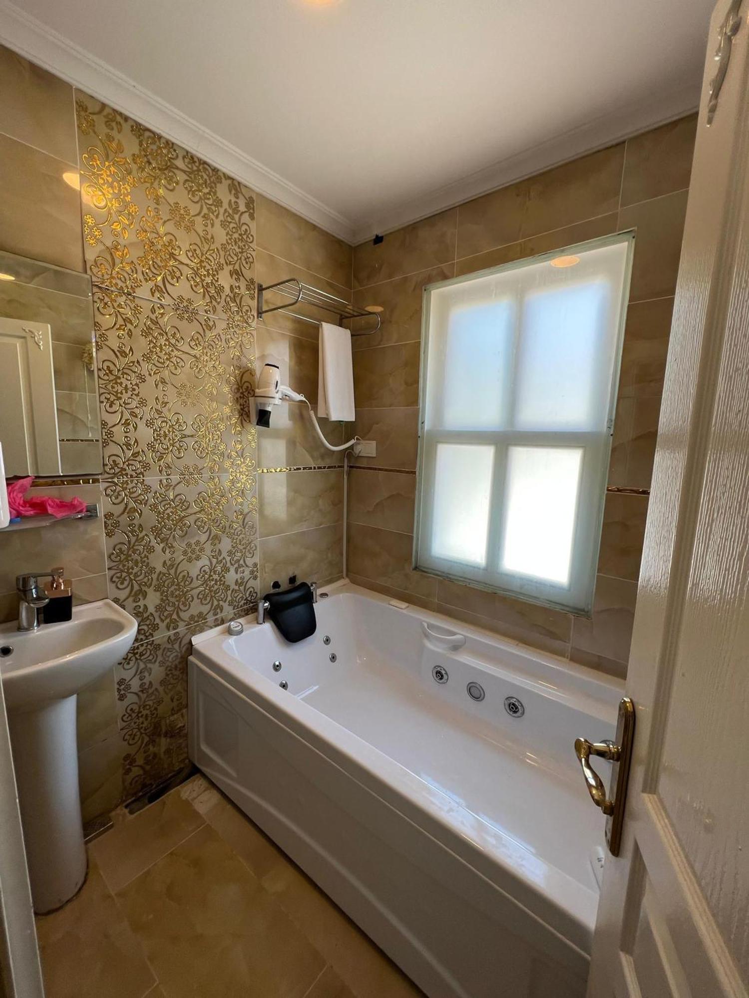 Mihri Hatun Suit Otel Istanbul Exterior foto